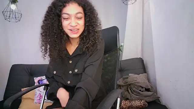 Snapshot of Aurora_ath chatting on March 20, 3:36 pm Aurora ath online show from March 20, 3:36 pm