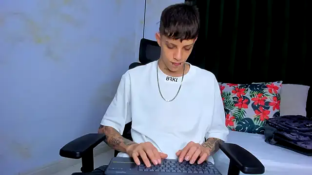 Adam hard  online show from January 17, 7:49 pm