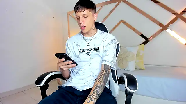 Adam hard  online show from September 16, 7:15 pm