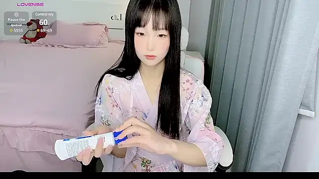 -Wendy   online show from February 8, 2:16 pm