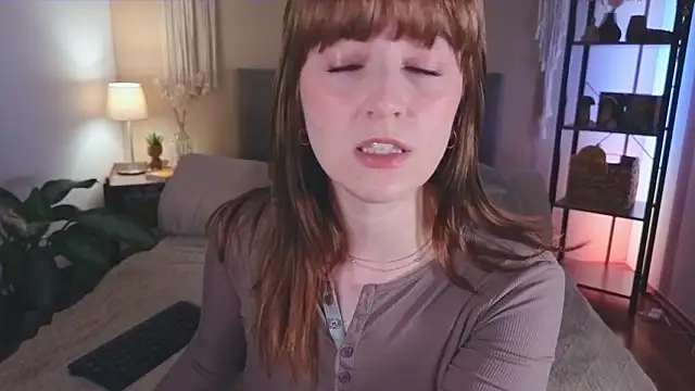 dearmoa online show from March 10, 9:42 pm