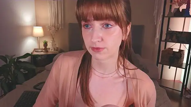 dearmoa online show from April 4, 9:12 pm