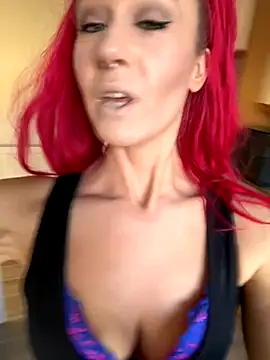 Snapshot of SweetSolez chatting on November 13, 10:36 am SweetSolez online show from November 13, 10:36 am