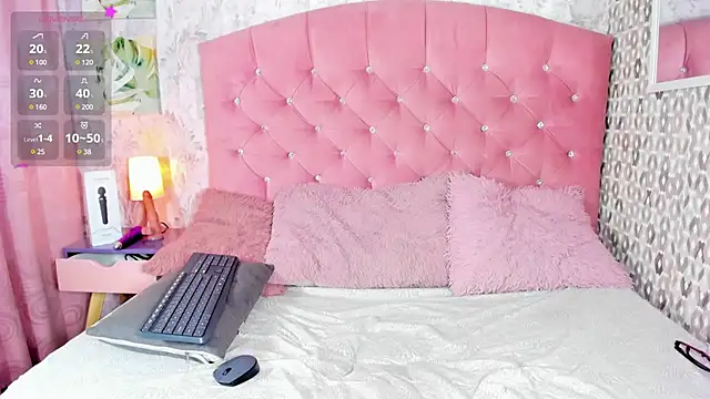 Snapshot of blaiine_colfer chatting on January 23, 5:45 am blaiine colfer online show from January 23, 5:45 am