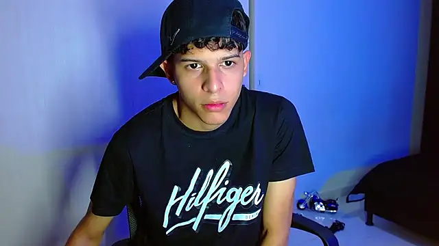 LiamGadiell online show from March 9, 3:54 am