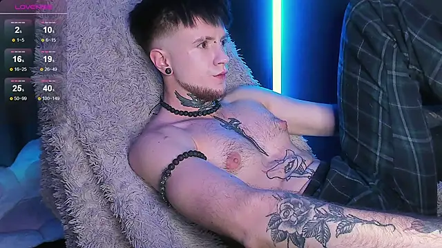 Badrabbitt  online show from December 10, 6:38 pm