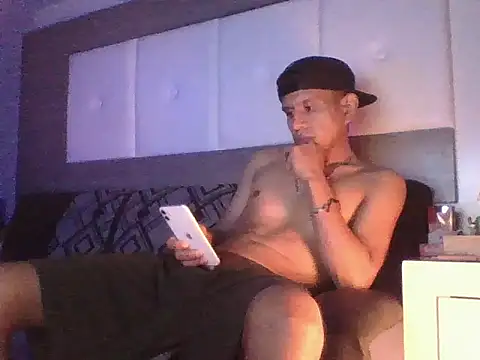 oiram27 online show from November 29, 6:49 am