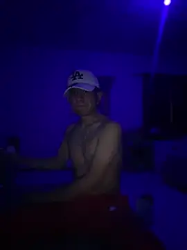 oiram27 online show from April 13, 5:35 am