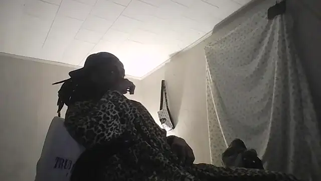 Zaddywood60 online show from April 28, 6:40 am