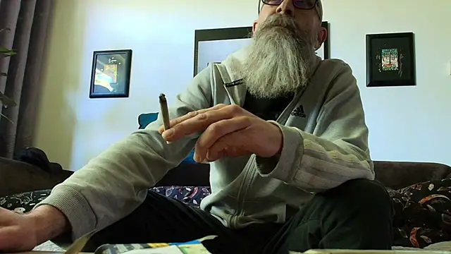 Kingsscepter online show from April 22, 2:29 pm