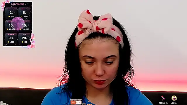 Snapshot of AveryWillow chatting on February 7, 7:06 pm AveryWillow online show from February 7, 7:06 pm