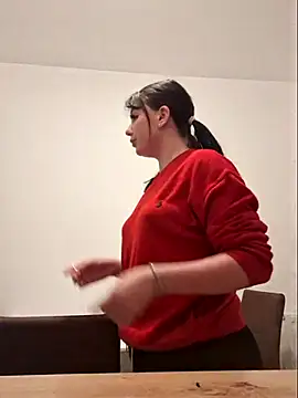 Snapshot of AveryWillow chatting on February 16, 11:26 pm AveryWillow online show from February 16, 11:26 pm