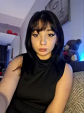 Snapshot of AveryWillow chatting on February 20, 6:02 pm AveryWillow online show from February 20, 6:02 pm