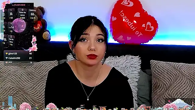 Snapshot of AveryWillow chatting on February 21, 6:04 pm AveryWillow online show from February 21, 6:04 pm