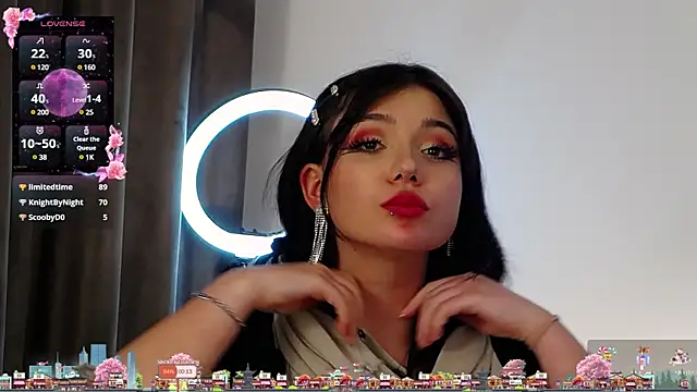 Snapshot of AveryWillow chatting on February 27, 10:31 pm AveryWillow online show from February 27, 10:31 pm