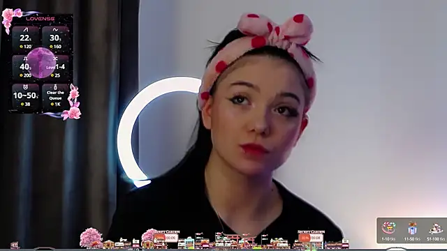 Snapshot of AveryWillow chatting on March 7, 1:07 pm AveryWillow online show from March 7, 1:07 pm