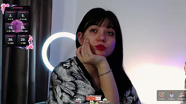 Snapshot of AveryWillow chatting on March 10, 10:26 am AveryWillow online show from March 10, 10:26 am