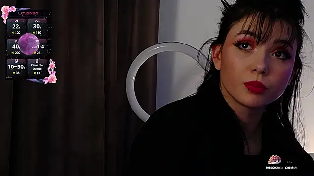 Snapshot of AveryWillow chatting on March 11, 1:45 pm AveryWillow online show from March 11, 1:45 pm