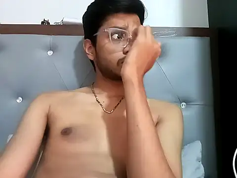 Snapshot of skinnyyyyyyyyy chatting on January 26, 3:59 am skinnyyyyyyyyy online show from January 26, 3:59 am