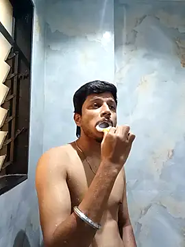 skinnyyyyyyyyy online show from March 7, 4:42 am