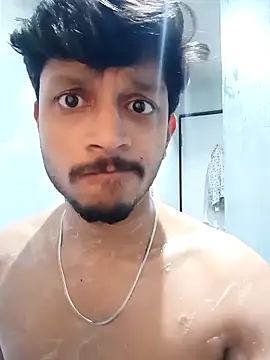 skinnyyyyyyyyy online show from April 18, 3:10 am