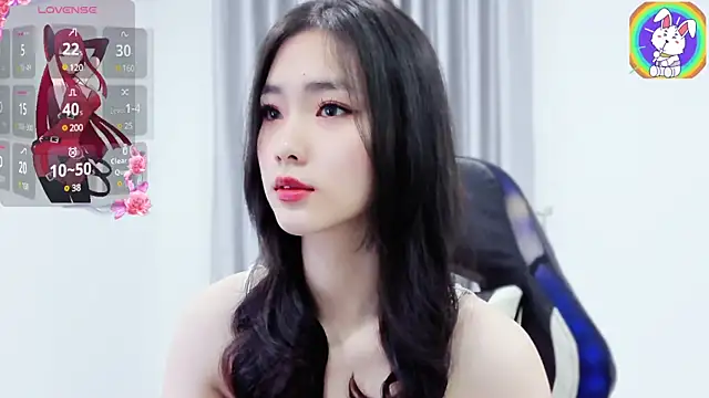 CelestiaWang online show from December 28, 1:28 pm