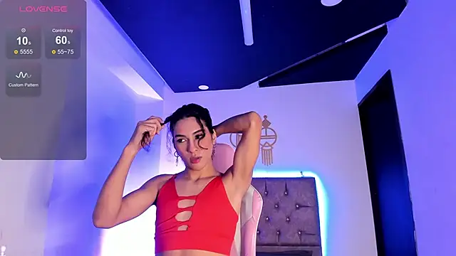 Snapshot of MiaCavallii_ chatting on March 15, 3:07 am MiaCavallii online show from March 15, 3:07 am