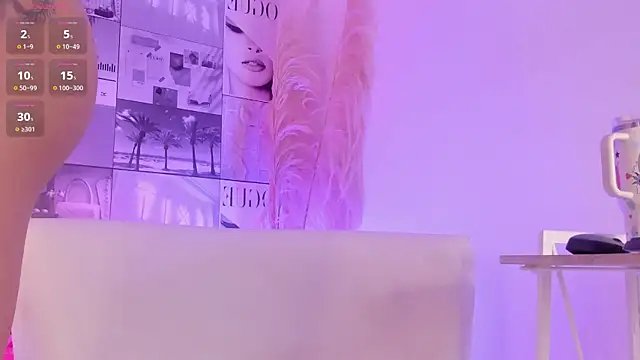 Snapshot of MiaCavallii_ chatting on October 16, 2:01 am MiaCavallii online show from October 16, 2:01 am