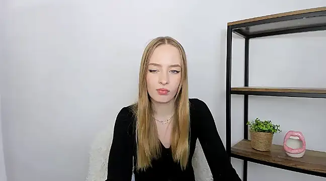 LilaGold online show from December 3, 6:49 pm