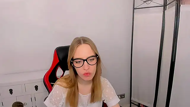 LilaGold online show from February 11, 6:55 pm