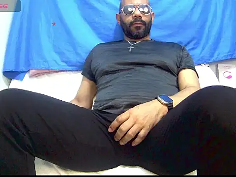 bruce bigg online show from April 5, 2:20 am