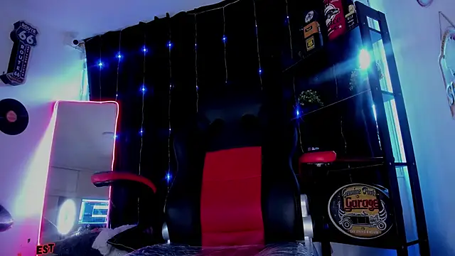 Snapshot of the_beast_master_ chatting on December 3, 9:24 pm the beast master online show from December 3, 9:24 pm