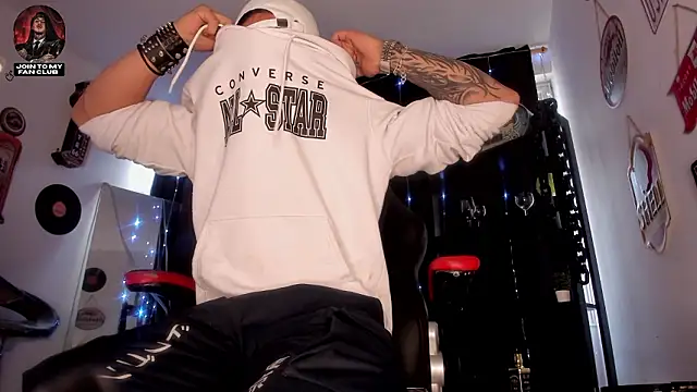 the beast master  online show from March 28, 8:52 pm