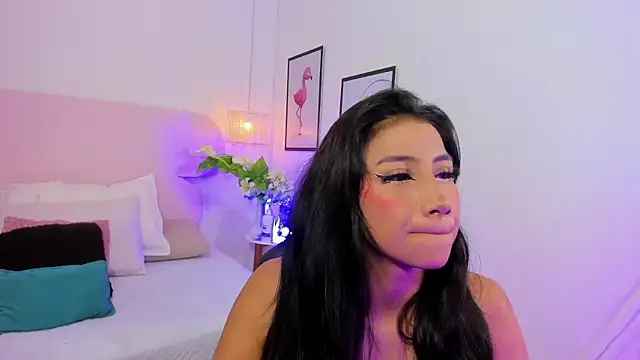 naomiii   online show from October 15, 11:43 am