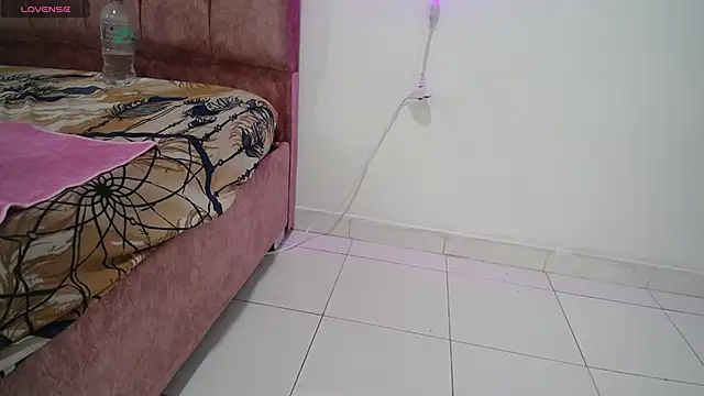 Snapshot of AMBER_LOVE22 chatting on December 14, 7:03 pm AMBER LOVE22 online show from December 14, 7:03 pm