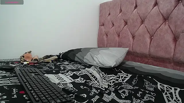 Snapshot of AMBER_LOVE22 chatting on January 12, 10:12 pm AMBER LOVE22 online show from January 12, 10:12 pm