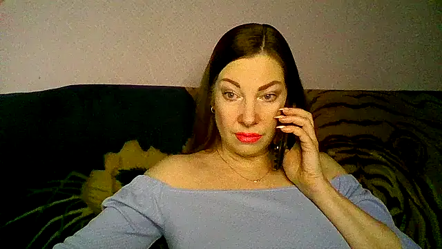 Snapshot of maritanna chatting on December 9, 5:51 am maritanna online show from December 9, 5:51 am