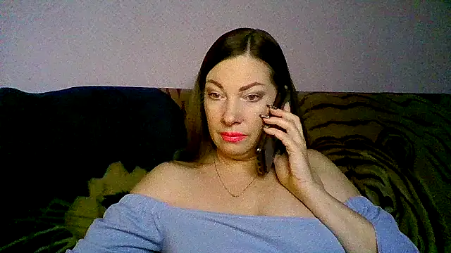Snapshot of maritanna chatting on December 10, 6:01 am maritanna online show from December 10, 6:01 am