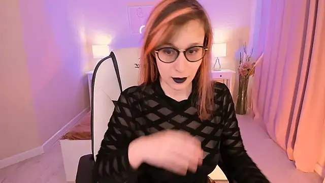 Snapshot of Dora_Marcelli chatting on February 7, 6:45 am Dora Marcelli online show from February 7, 6:45 am