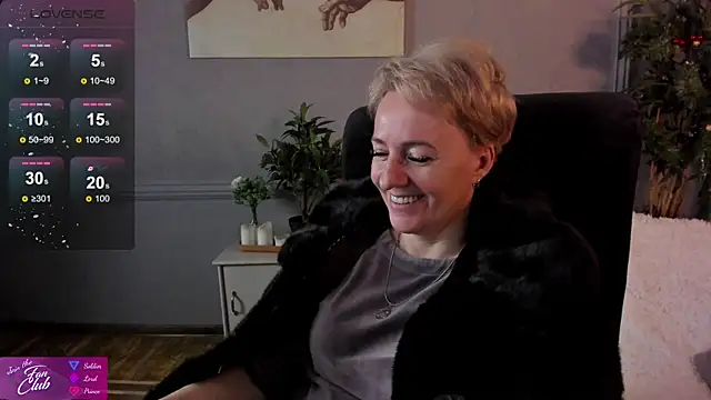 Nika Smit online show from December 15, 8:08 am