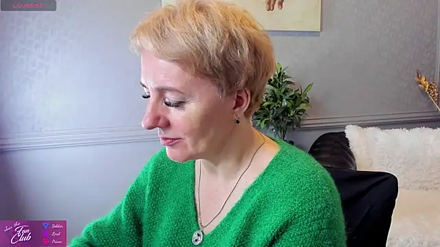 Nika Smit online show from December 23, 9:59 am