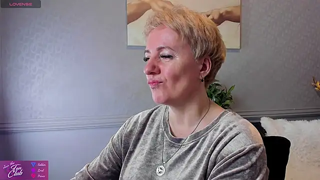 Nika Smit online show from December 23, 1:03 pm