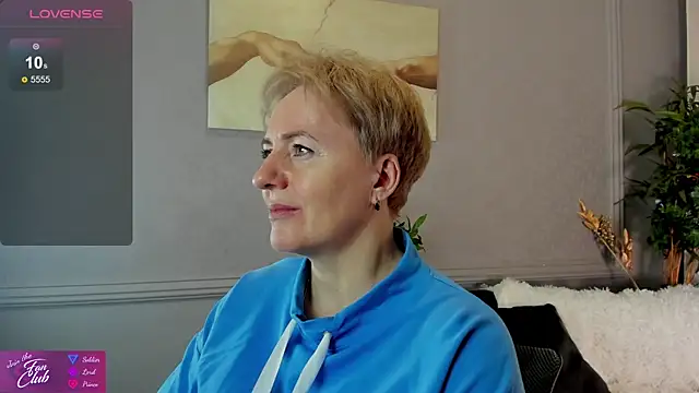 Nika Smit online show from January 3, 9:47 am