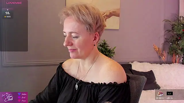 Nika Smit online show from January 4, 11:33 am