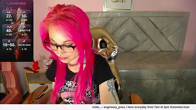 abril ch  online show from February 9, 12:42 pm