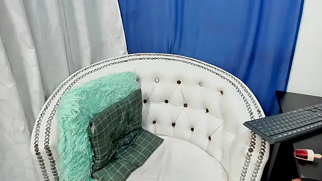 Snapshot of Analia18_ chatting on January 14, 2:53 pm Analia18 online show from January 14, 2:53 pm