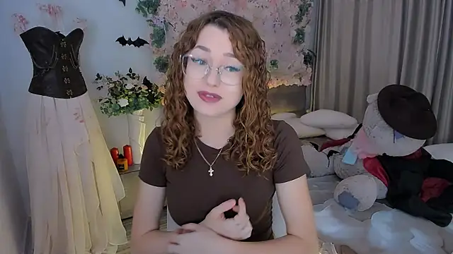 SereneFlame online show from November 3, 4:08 pm