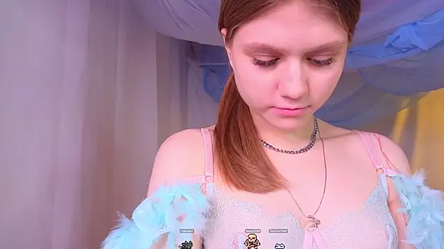 AlisiaSpinnet  online show from December 20, 11:00 am