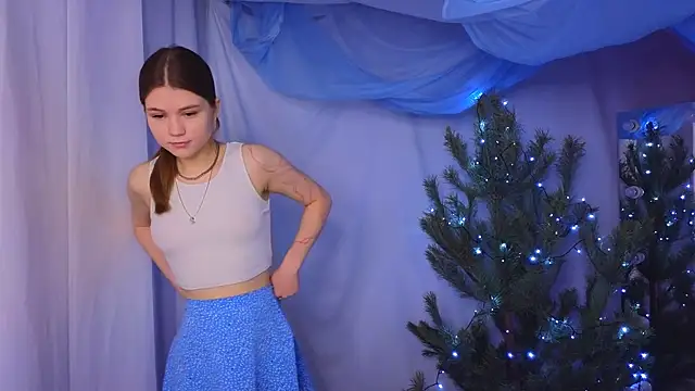 AlisiaSpinnet  online show from December 30, 7:15 am