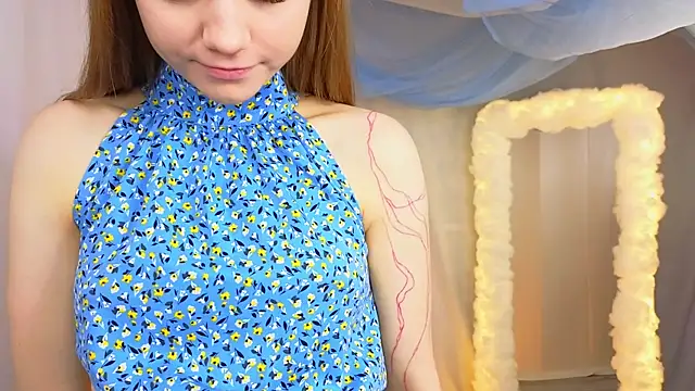 AlisiaSpinnet  online show from January 12, 7:43 am